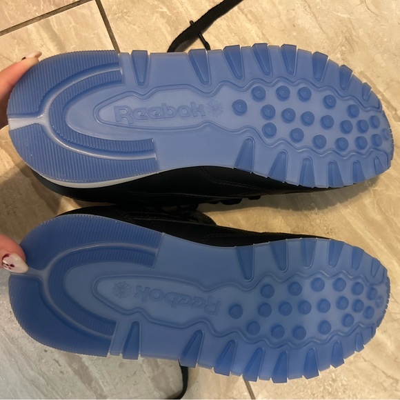 Classic Reebox - Picture 3 of 4